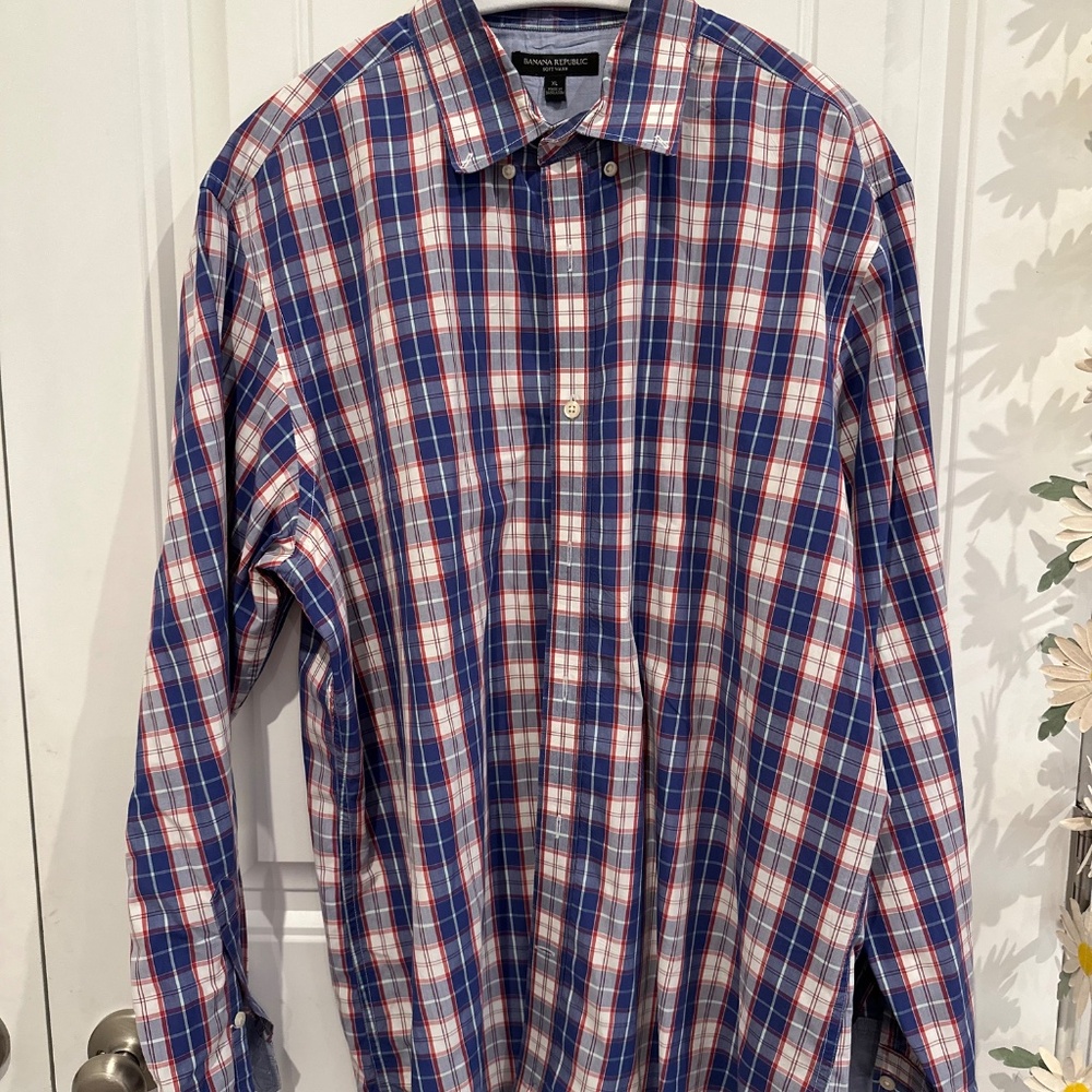 Banana Republic Soft Wash Men’s Dress Shirt – Size XL